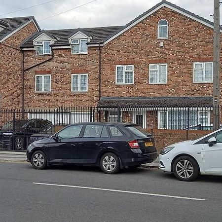 Hall 3 Leeds (West Yorkshire) Exterior foto